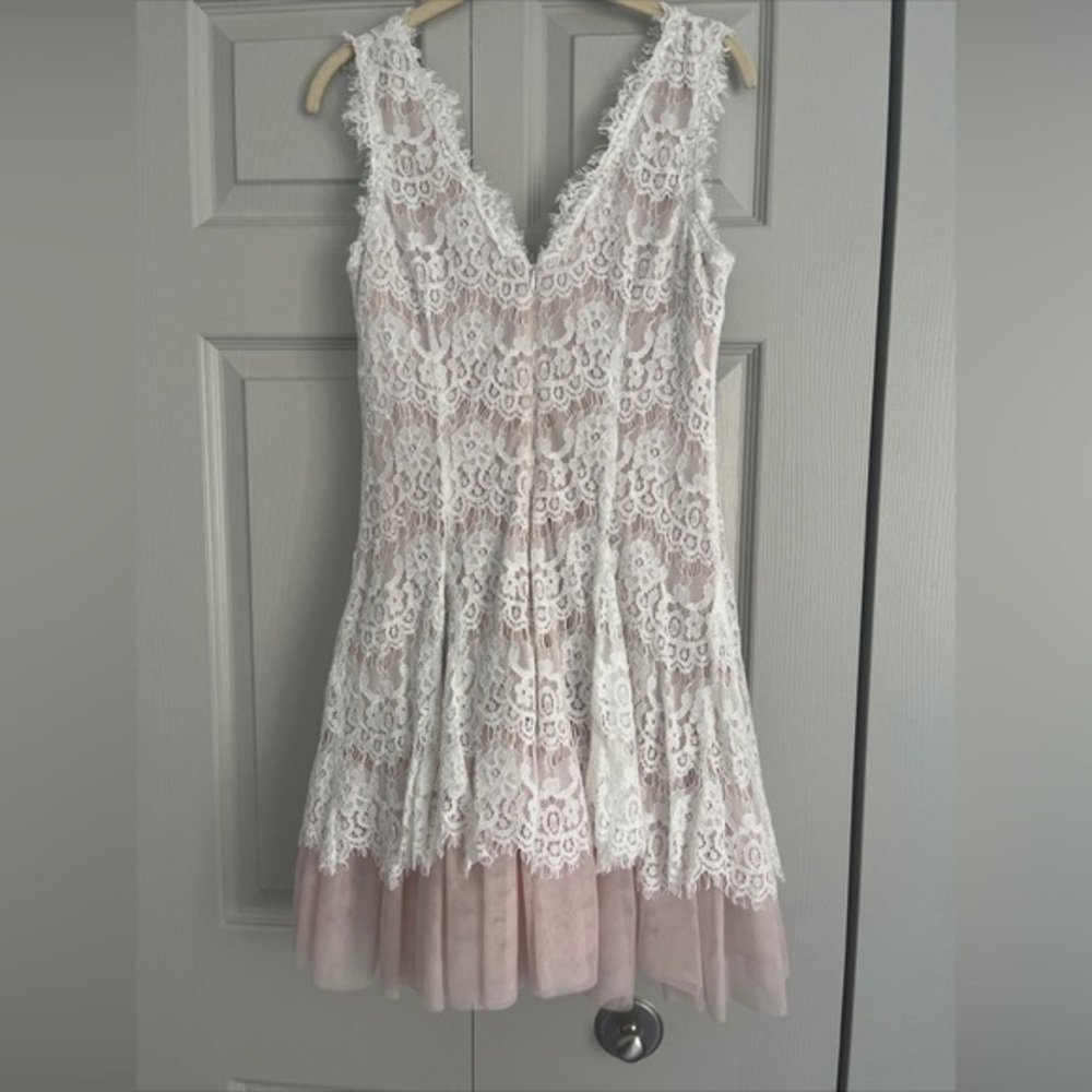 Betsy & Adam Ivory Cream Lace Overlay Tulle Fit & Flare‎ Party Dress Size 4